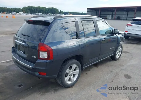 2015 Jeep Compass Latitude z USA, uszkodzony, nr VIN 1C4NJCEAXFD171538